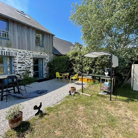 Double Esquinandra Dans Maison, Ideale Randonneurs Et Cyclistes - Gr223 Bed & Breakfast